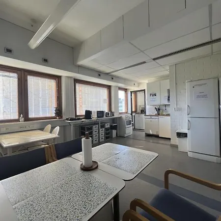 Hostelli Office House Services 660