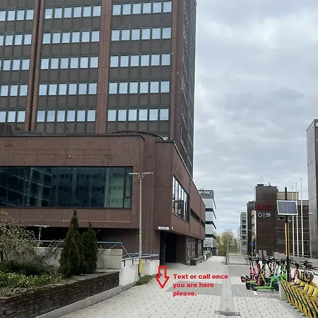 Vandrerhjem Office House Services 660